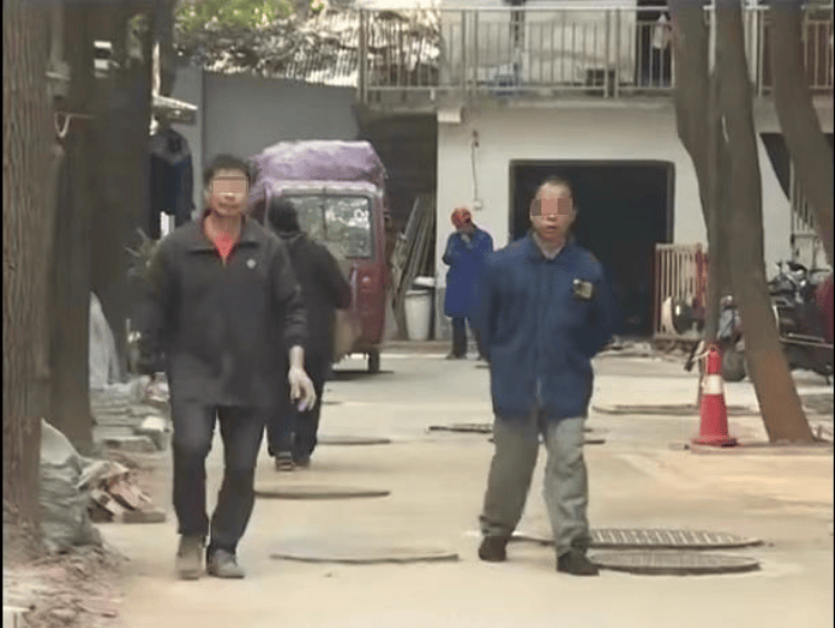 长沙一小区变“井”区：9栋楼井盖多达170个<strong></p>
<p>摇虚拟币</strong>，施工方称地下管网复杂只能加井