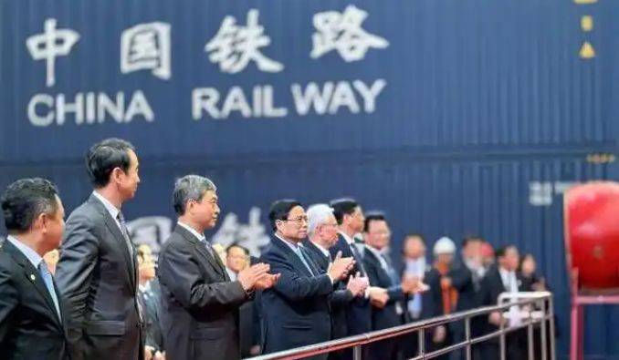 终于知道慌了<strong></p>
<p>雅视虚拟币</strong>，越南批准建南北铁路，再回头找中国，大门已关上了