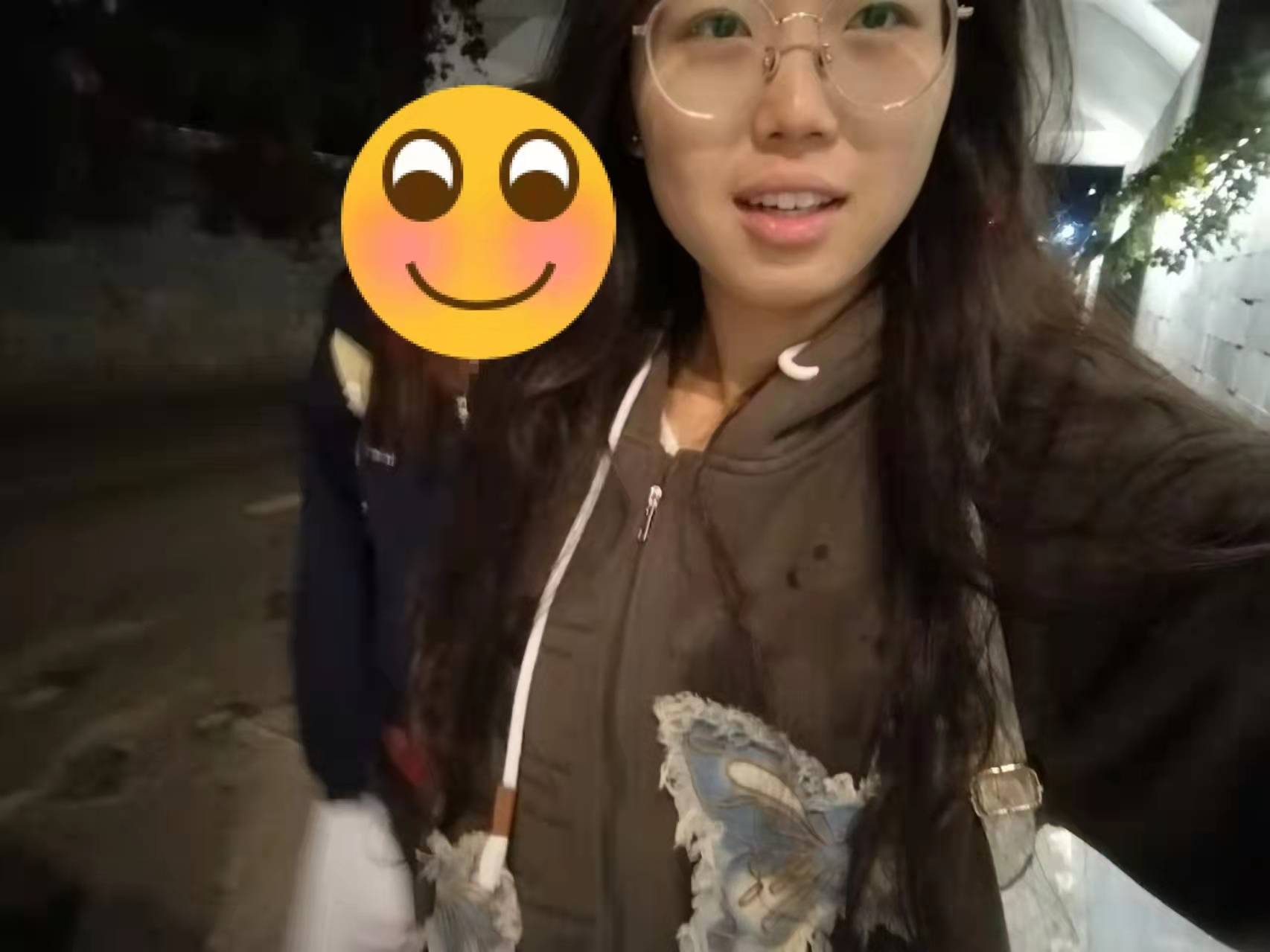 河南一大学老师心脏骤停晕倒<strong></p>
<p>善盾虚拟币</strong>，女学生按压施救：我也很害怕，看到老师好转激动手抖
