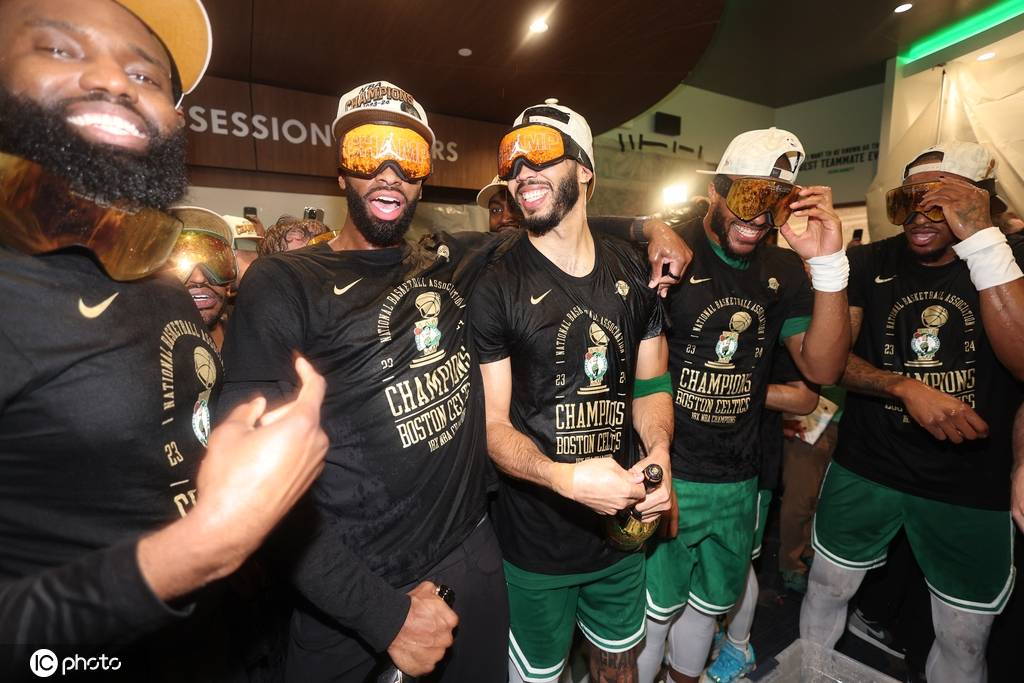 2024NBA十大事件：绿军夺冠 老詹四万分+父子同台