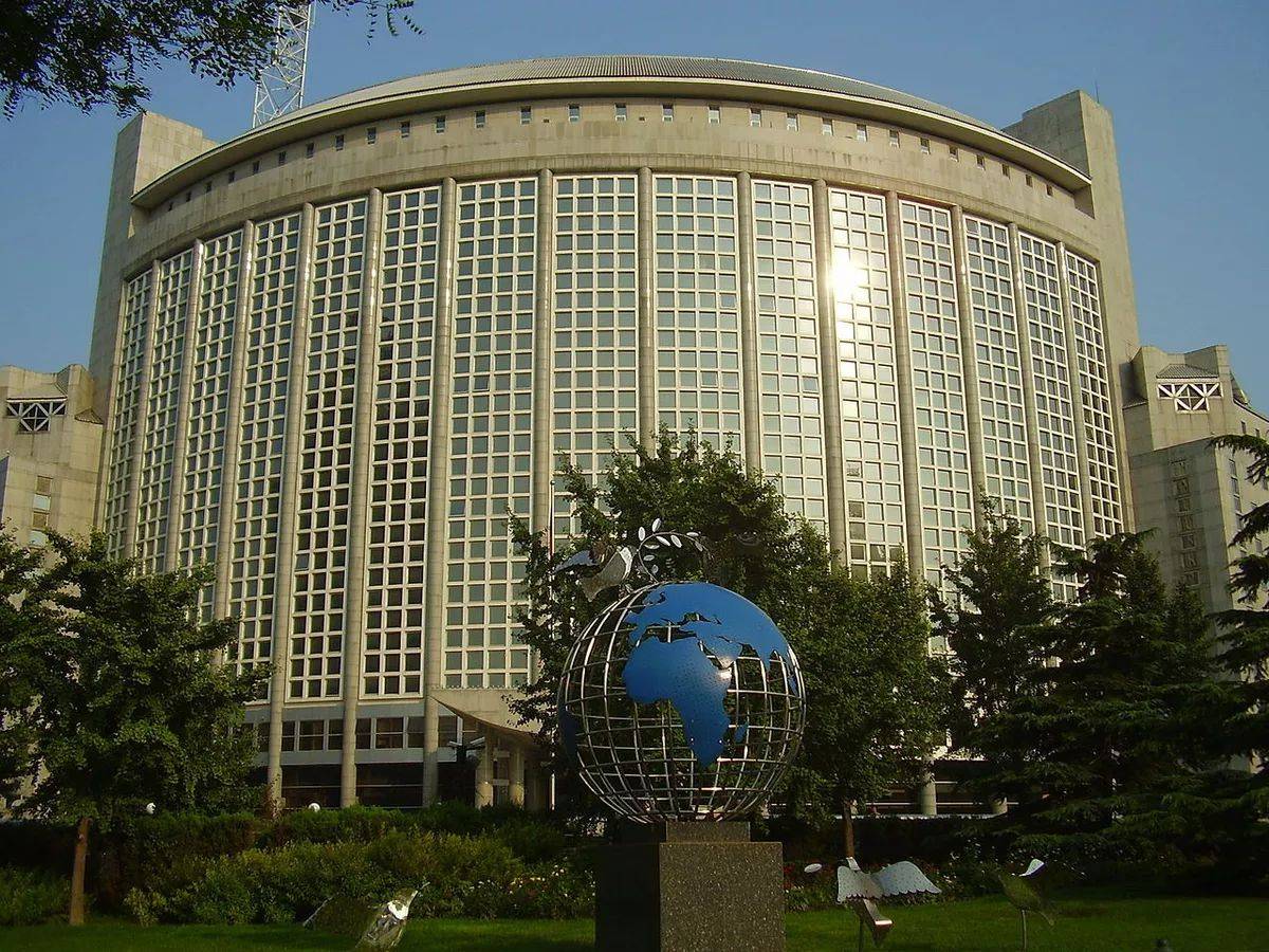 伊朗终于重拳出击了<strong></p>
<p>亚博虚拟币</strong>，但是挥拳的对象，却不是以色列