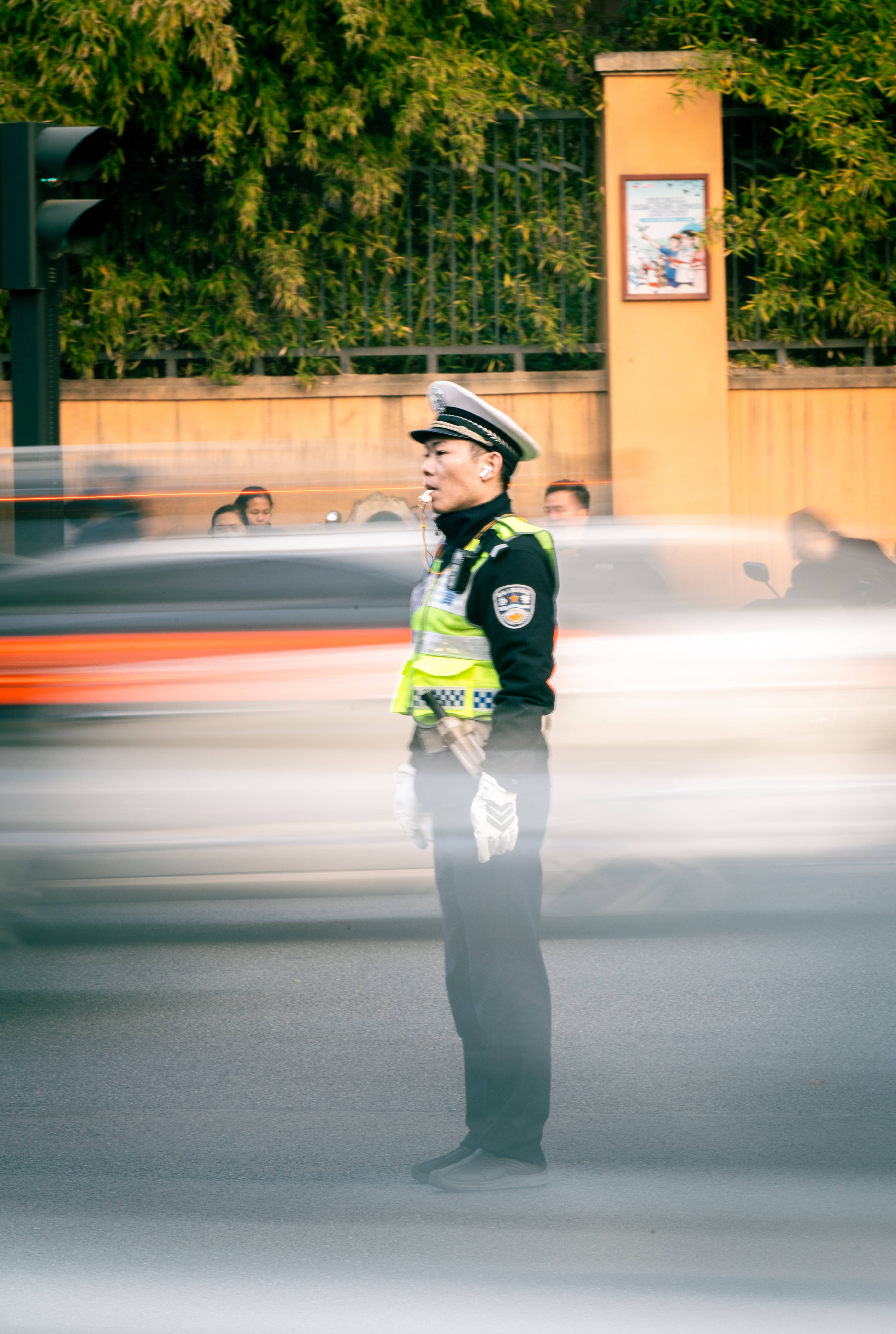 “原来你这么棒啊！”长沙协警执完勤被妻子宠溺“摸脸杀”<strong></p>
<p>亿博虚拟币</strong>，摄影师拍下幸福一刻