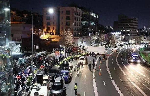 终于谈妥了？中方派人给韩传话<strong></p>
<p>亿博虚拟币</strong>，尹锡悦一旦拒捕，结局只有2个字