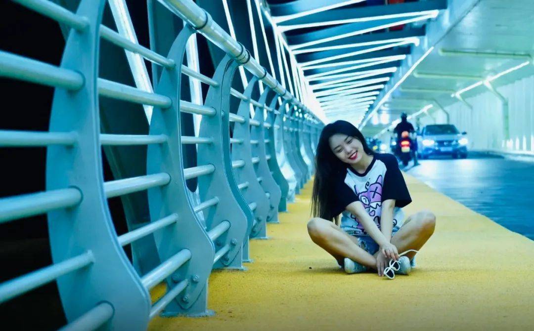 鸡窝头女士收拾漂亮上班了<strong></p>
<p>亿博虚拟币</strong>！精致一年潦草一天爆红