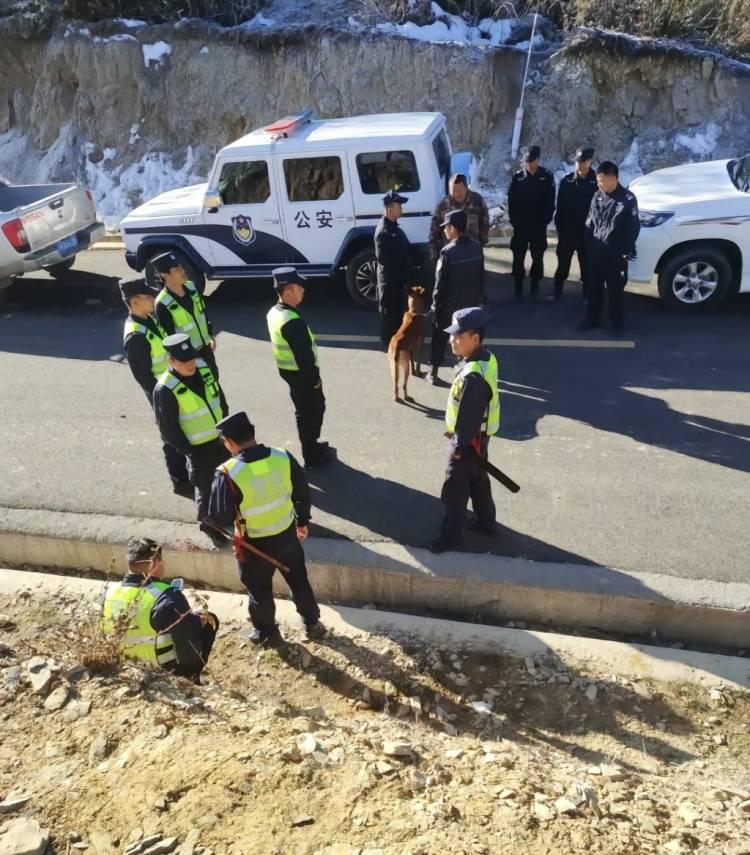 8岁女童在高山走失三天<strong></p>
<p>同名虚拟币</strong>，云南腾冲多方力量正全力搜寻