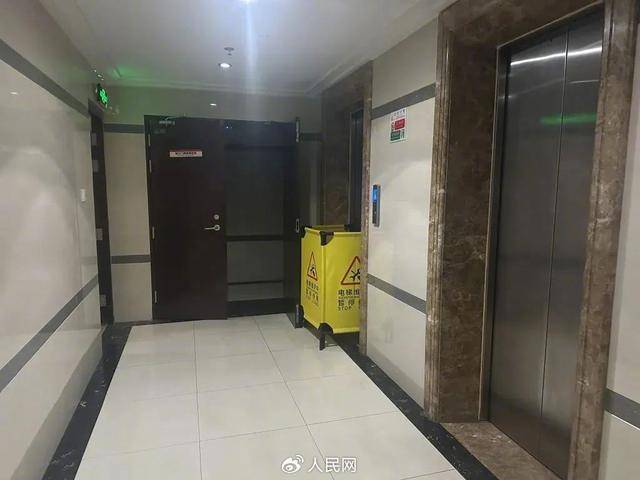 电梯急坠负2楼又猛冲至33楼<strong></p>
<p>虚拟分币</strong>，业主不幸身亡