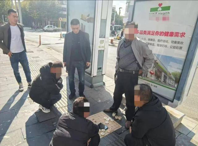 “象棋残局”诈骗：4年诈骗150万<strong></p>
<p>比特币等虚拟货币</strong>，13人落网