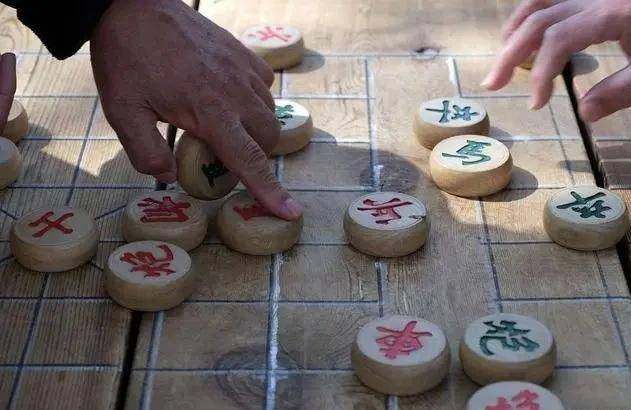 “象棋残局”诈骗：4年诈骗150万<strong></p>
<p>比特币等虚拟货币</strong>，13人落网