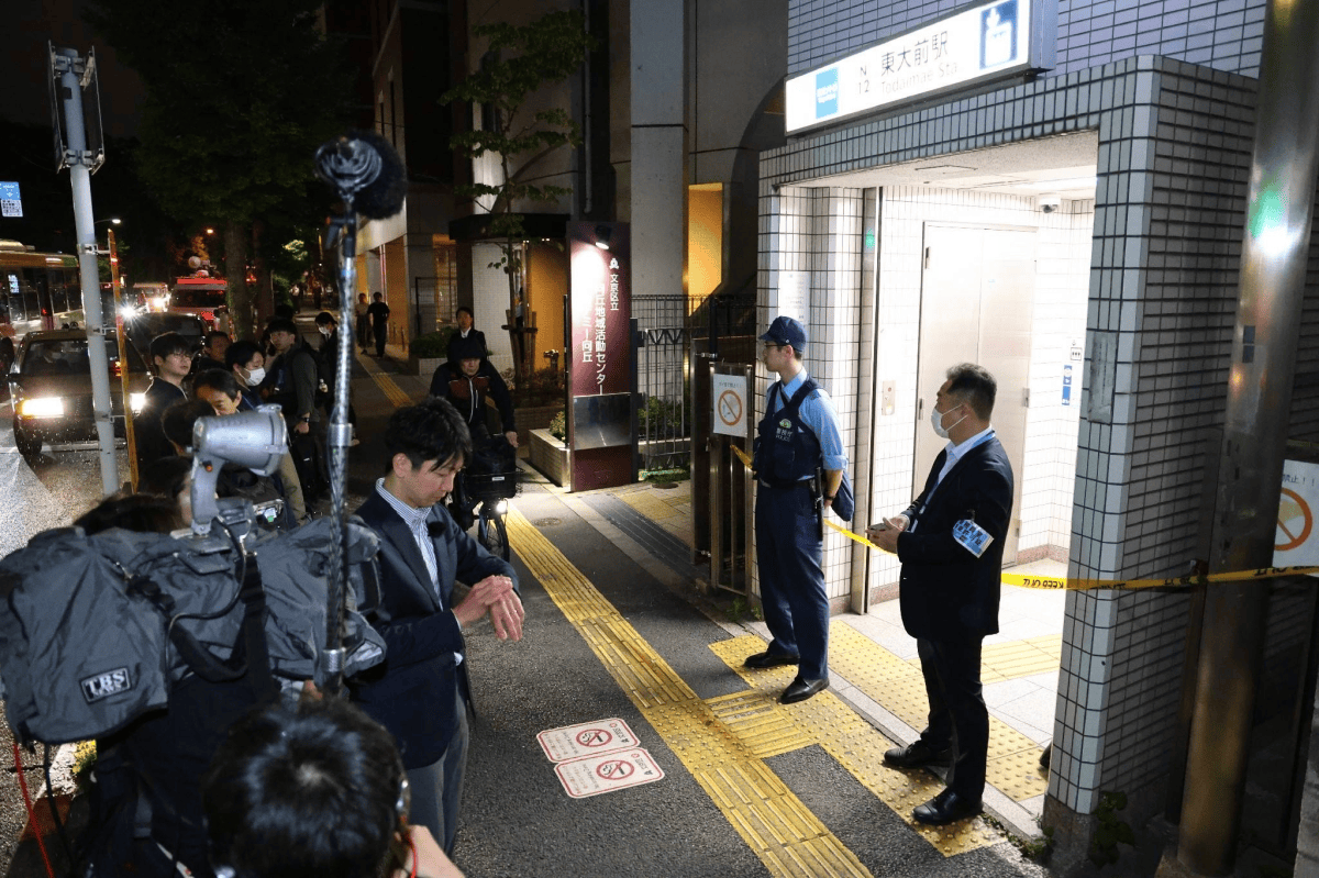 日本地铁出现随机杀人事件<strong></p>
<p>虚拟币手机</strong>，43岁男子挥菜刀砍伤2人被捕