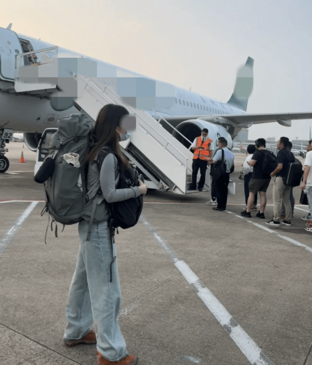 “坐飞机发现旁边放着冷链海鲜”<strong></p>
<p>虚拟币</strong>，航空公司兼职送货给出差人整破防了