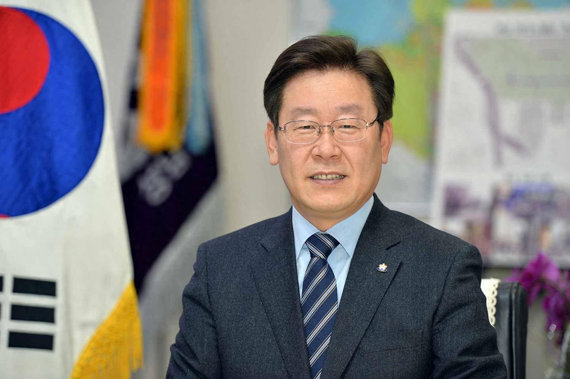 李在明胜利无望？李明博、朴槿惠联手<strong></p>
<p>区块链</strong>，韩国大选进入白热化阶段！