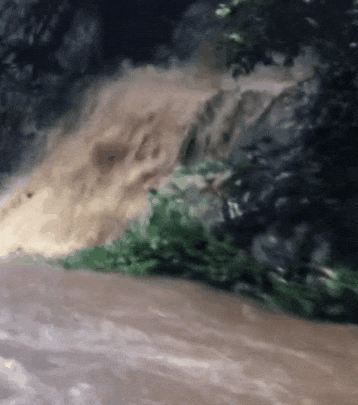 大峡谷漂流突降大雨<strong></p>
<p>百川币虚拟币</strong>，24岁女游客落水失联！亲属：仍在搜寻中