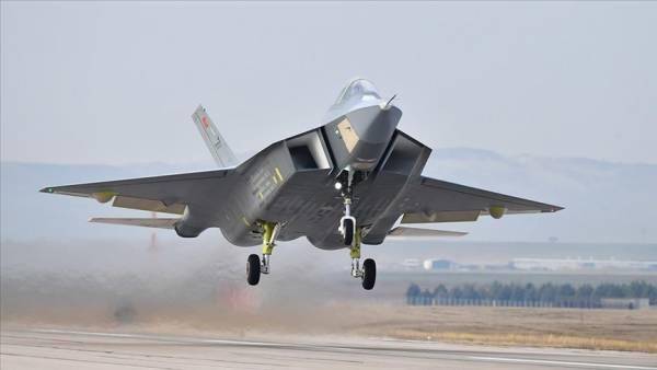 买不到F-35<strong></p>
<p>日本</strong>，不愿意买枭龙，不敢买歼-10，土耳其只能买台风了？