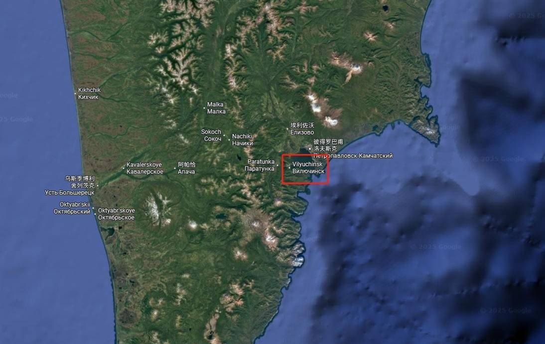 海军基地遇上大地震<strong></p>
<p>日本</strong>，港内全是新核潜艇，损坏一艘都能让俄军心疼