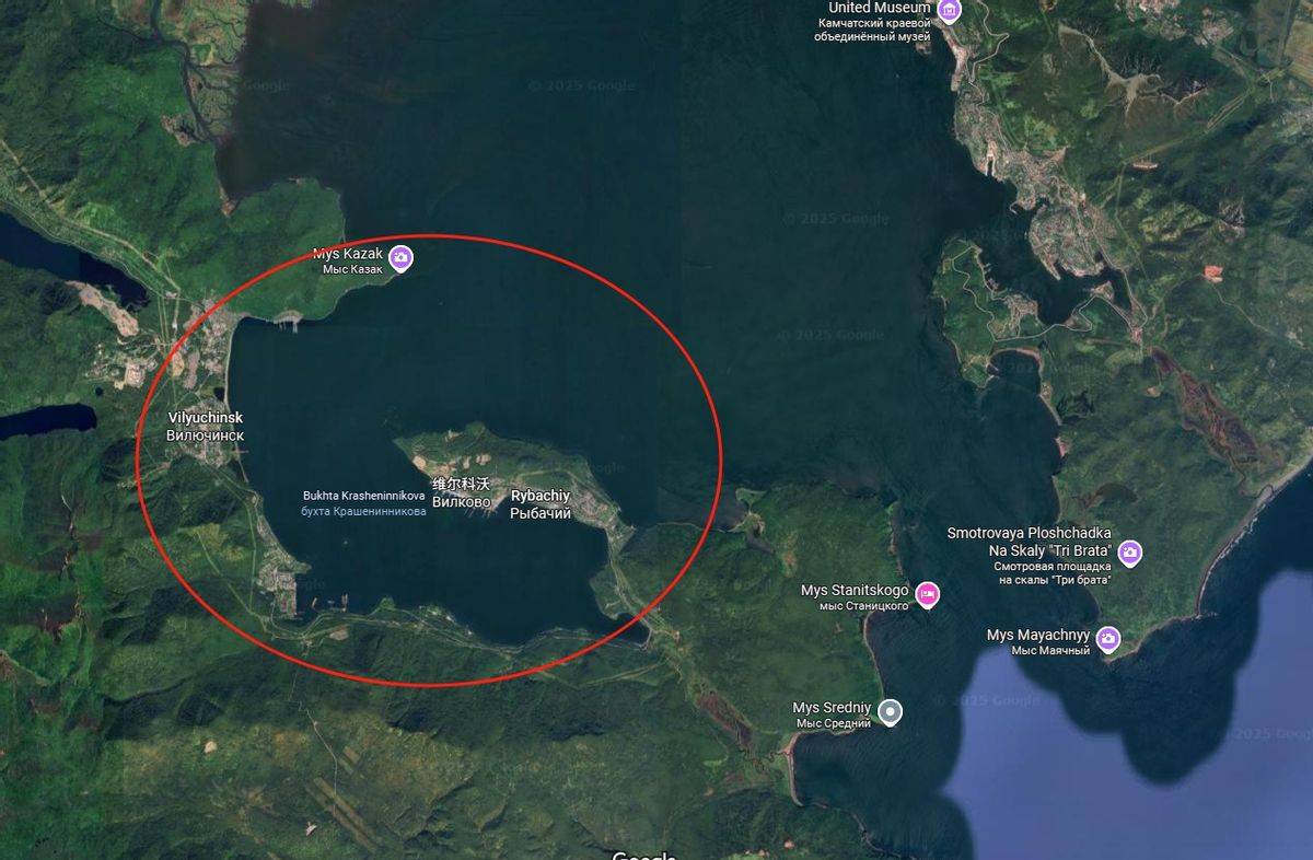 海军基地遇上大地震<strong></p>
<p>日本</strong>，港内全是新核潜艇，损坏一艘都能让俄军心疼