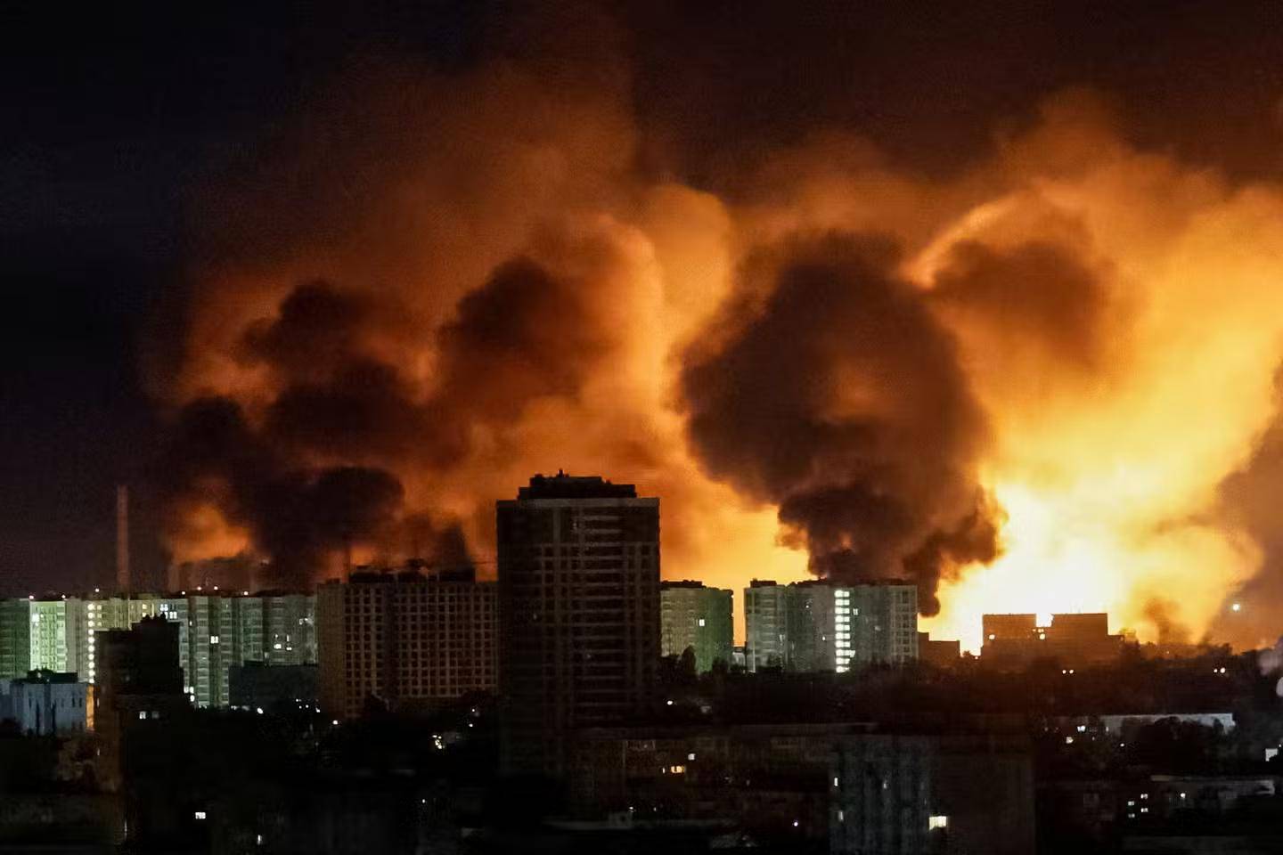 震动基辅！俄军6297架战机炸<strong></p>
<p>迪士尼</strong>，30天打了一年产量，中国制造是关键