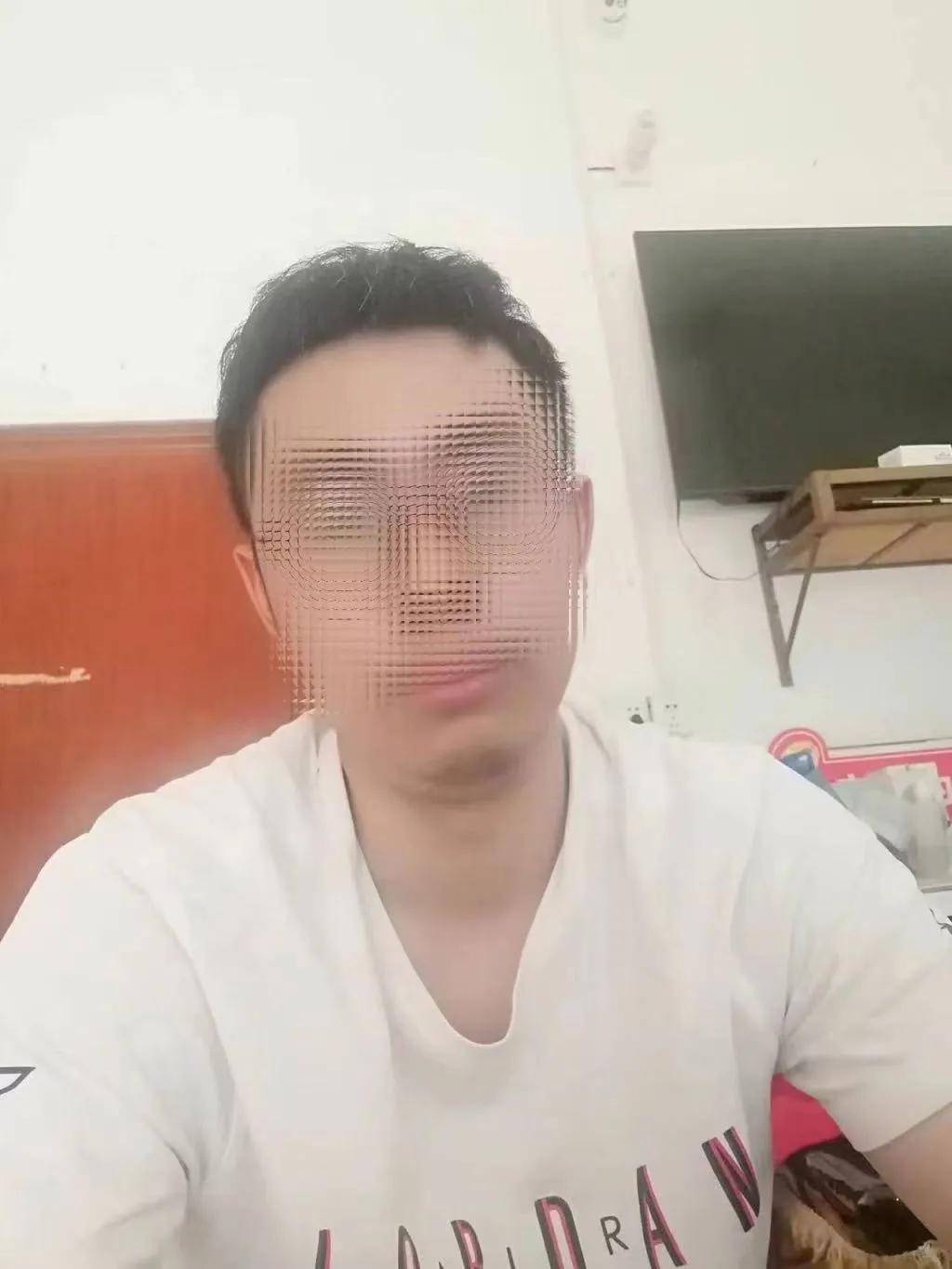 儿子被控奸淫两幼女<strong></p>
<p>中国石化股票</strong>，检察官父亲为其辩护