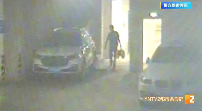 凌晨怪事！男子提着茅台袋子在车库<strong></p>
<p>利亚德股票</strong>，翻垃圾桶竟为了.....