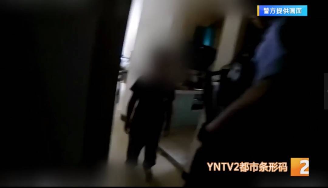 留了手机却没告诉解锁密码<strong></p>
<p>利亚德股票</strong>，男孩独自在家被吓坏，只好……