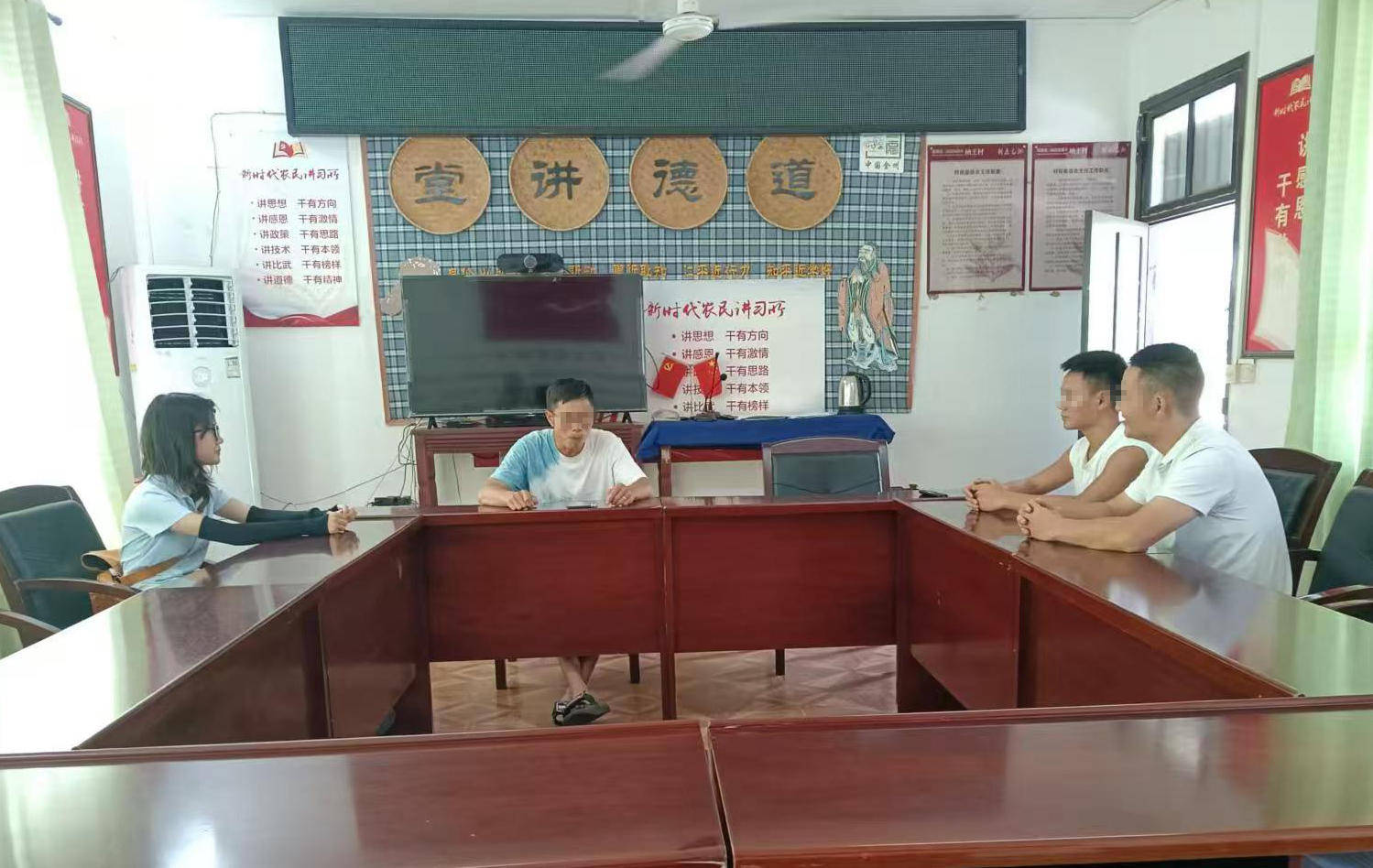 贵州22岁女村支书遇车祸不幸身亡 乡政府工作人员：她上任仅数月<strong></p>
<p>股票市值</strong>，开展工作后回村路上遇事故