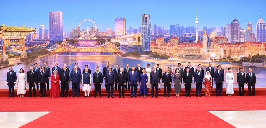 “豪华阵容”抵达津门<strong></p>
<p>长盈精密股票</strong>，两场会议今天举行，世界聚焦上合天津峰会