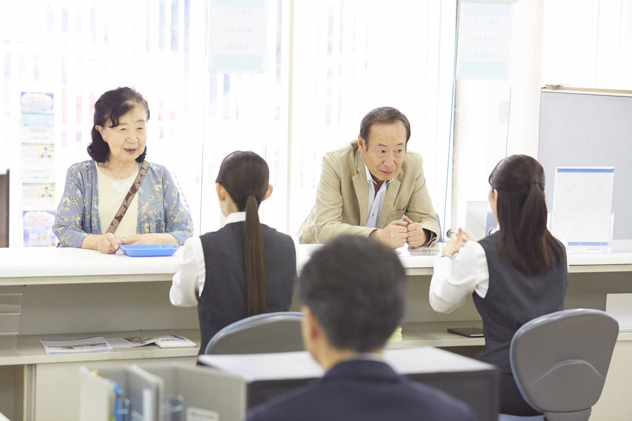 退休后<strong></p>
<p>长盈精密股票</strong>，他们重新开始上班：“工资不高，图个开心”