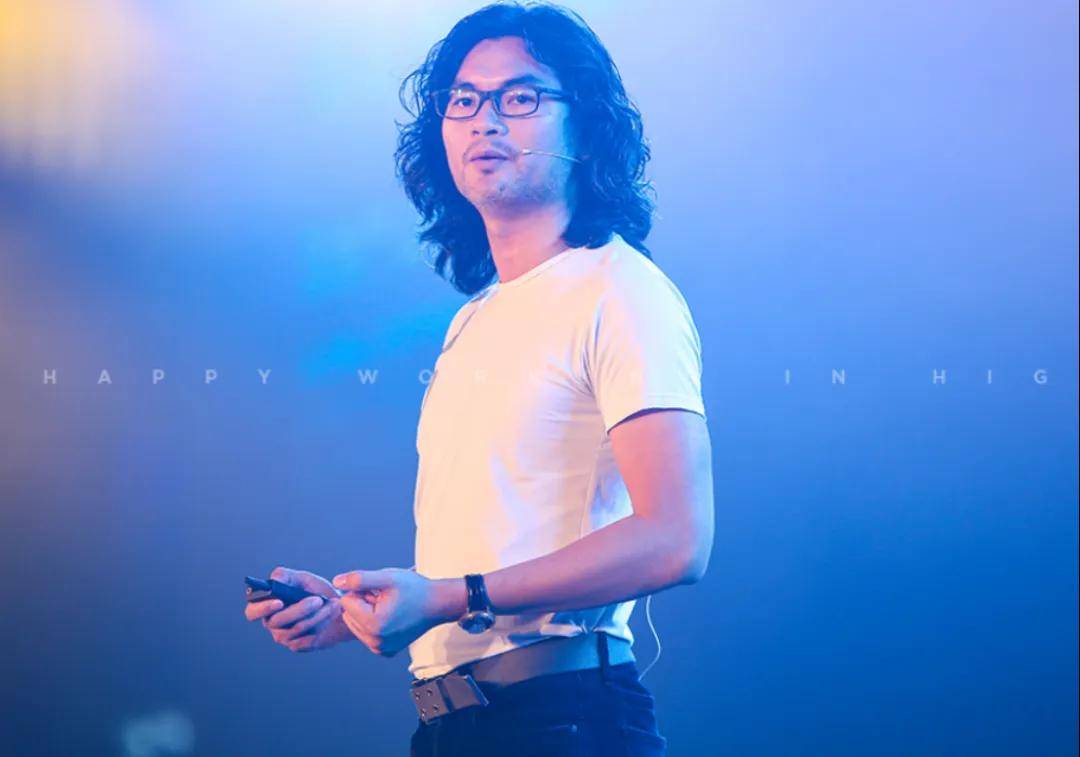 一年净赚5亿！佛山兄妹干出行业第一股<strong></p>
<p>美的集团股票</strong>，市值超300亿