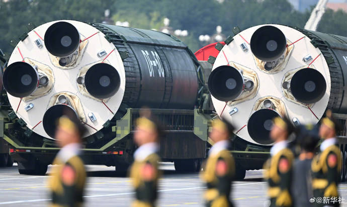 金灿荣：阅兵式上让<strong></p>
<p>深圳华强股票</strong>我大受震撼的五件大杀器