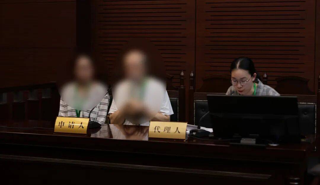 母亲病逝<strong></p>
<p>深圳华强股票</strong>，生父不明，留下一双女儿谁来监护？八旬外祖父诉至法院：我来！