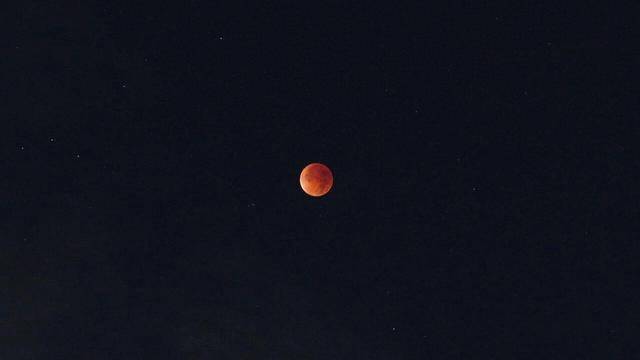 刷屏朋友圈<strong></p>
<p>科士达股票</strong>！“红月亮”高清大图来了