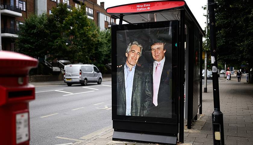 美国民主党人公开“特朗普给爱泼斯坦的庆生信”<strong></p>
<p>万华化学股票</strong>，克林顿也在文件中