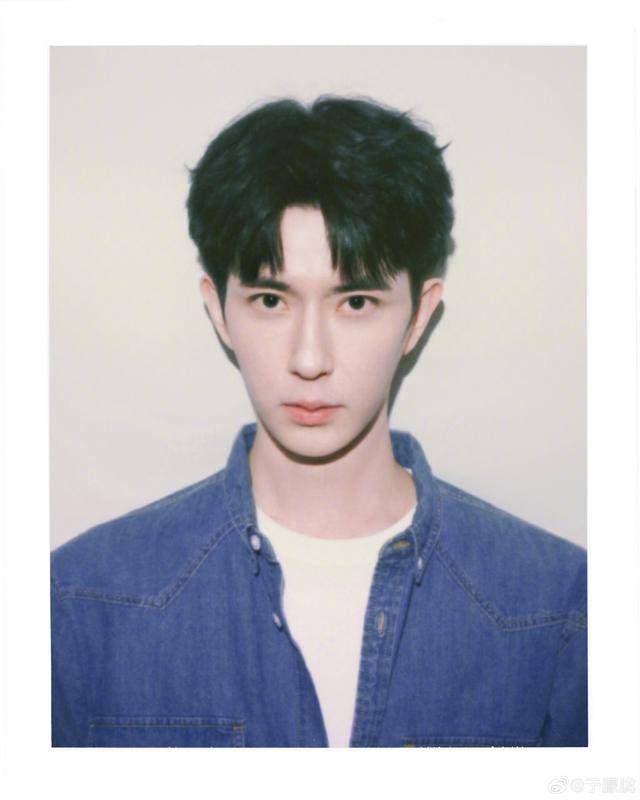 37岁男演员于朦胧被传坠楼<strong></p>
<p>华胜天成股票</strong>，7月刚注销工作室，警方回应