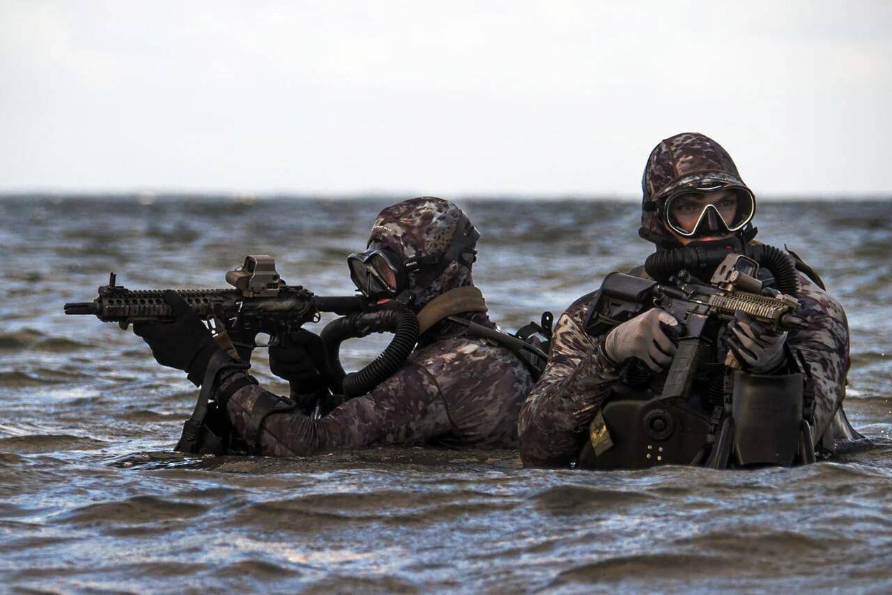 美海豹特种兵突袭胡塞<strong></p>
<p>华胜天成股票</strong>，7500万美元战机坠毁，开火杀死30名也门人