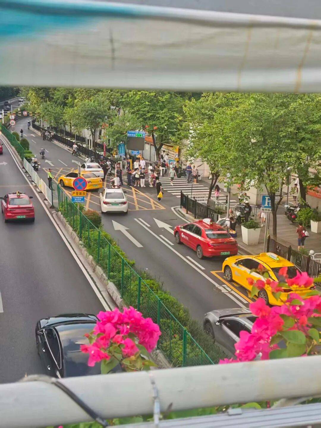 广州一医院发生伤医事件<strong></p>
<p>股票入门基础知识</strong>，参与抢救医生发声：他受伤很重，行凶者已被抓捕