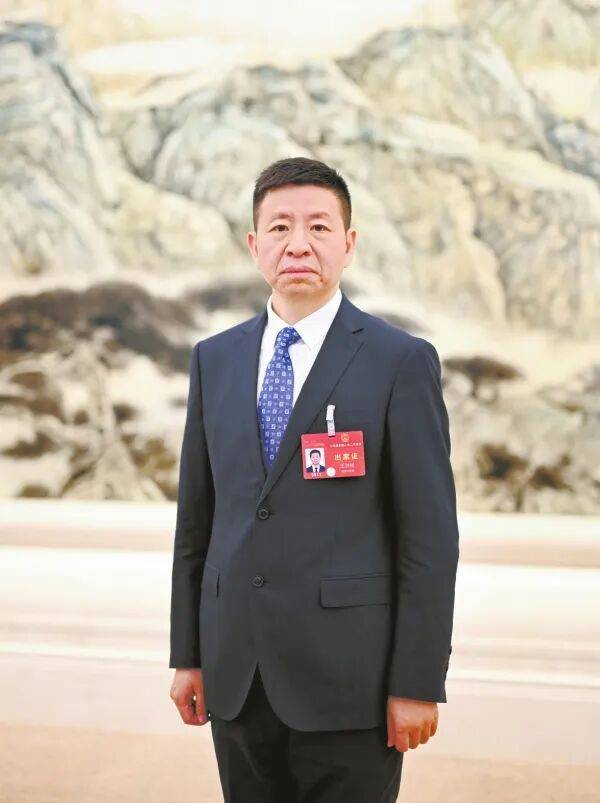 张家界市市长王洪斌<strong></p>
<p>中信海直股票</strong>，履新湖南省人民代表大会监察和司法委员会副主任委员