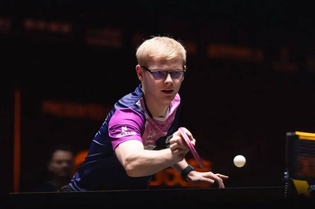 王艺迪完胜桥本<strong></p>
<p>万科a股票</strong>，向鹏挺进8强 | WTT中国大满贯单打