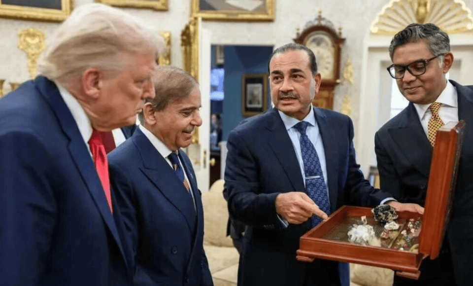 巴基斯坦总理及元帅<strong></p>
<p>万科a股票</strong>，与特朗普会晤相谈甚欢