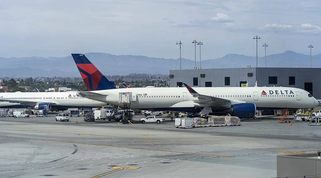 纽约机场突发<strong></p>
<p>万科a股票</strong>！两架客机相撞