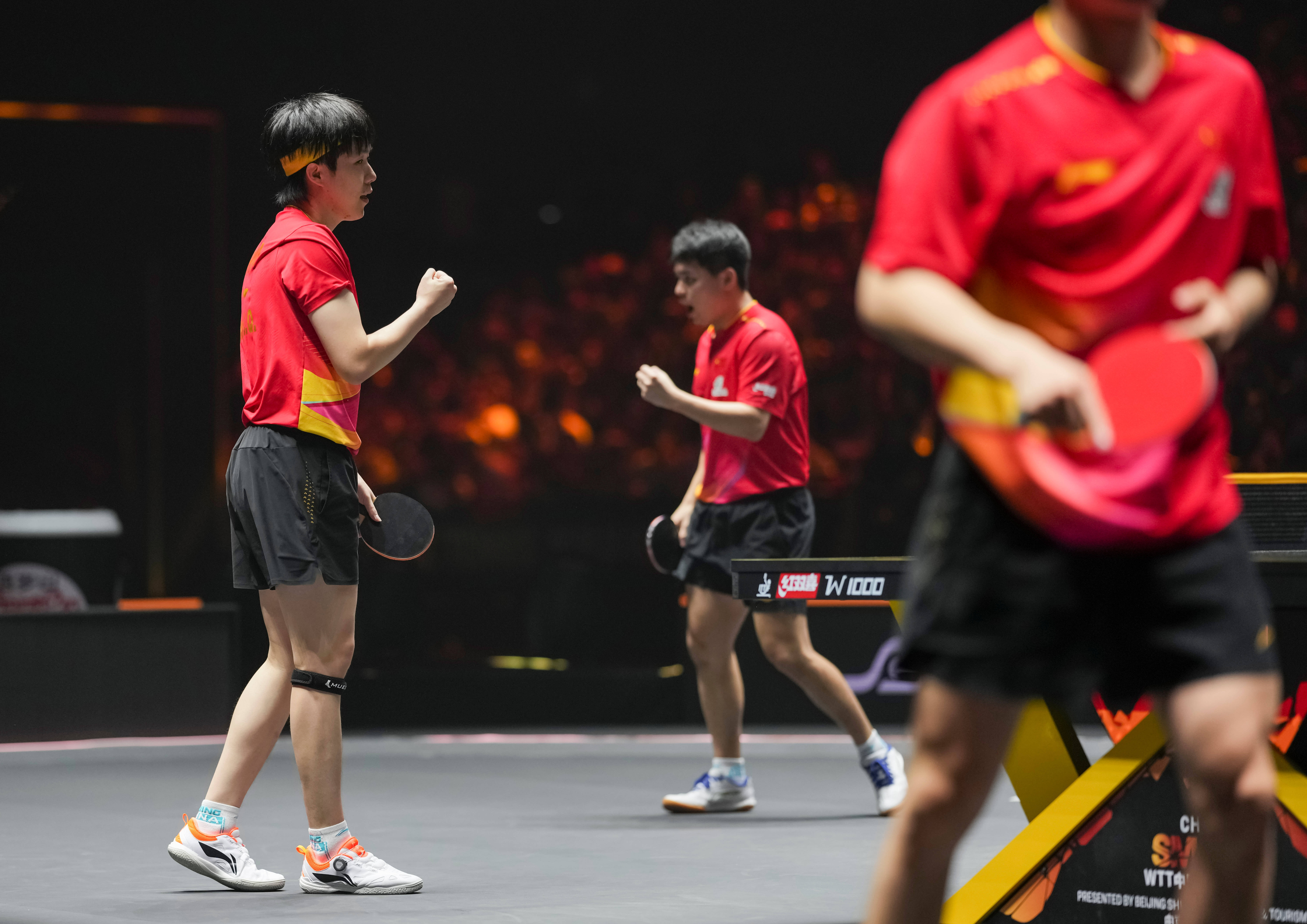 (体育)乒乓球——WTT中国大满贯赛:林诗栋/王楚钦晋级男双四强