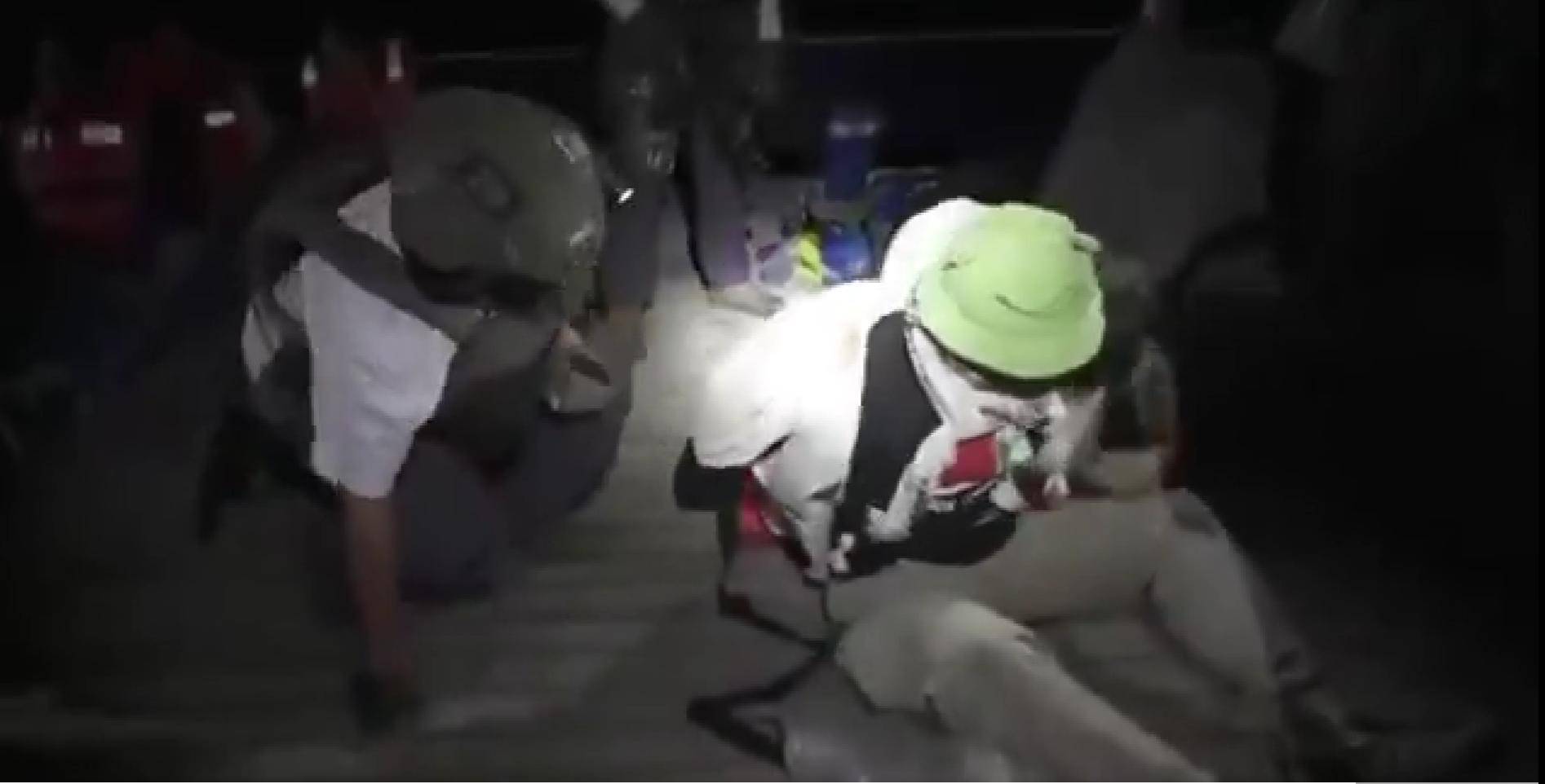 全军覆灭!以色列特种兵突袭<strong></p>
<p>中油资本股票</strong>,443人被抓,土耳其不服,第2批接力