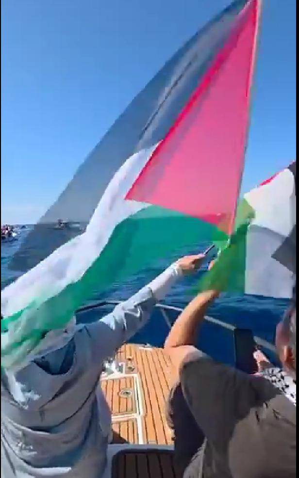 全军覆灭!以色列特种兵突袭<strong></p>
<p>中油资本股票</strong>,443人被抓,土耳其不服,第2批接力