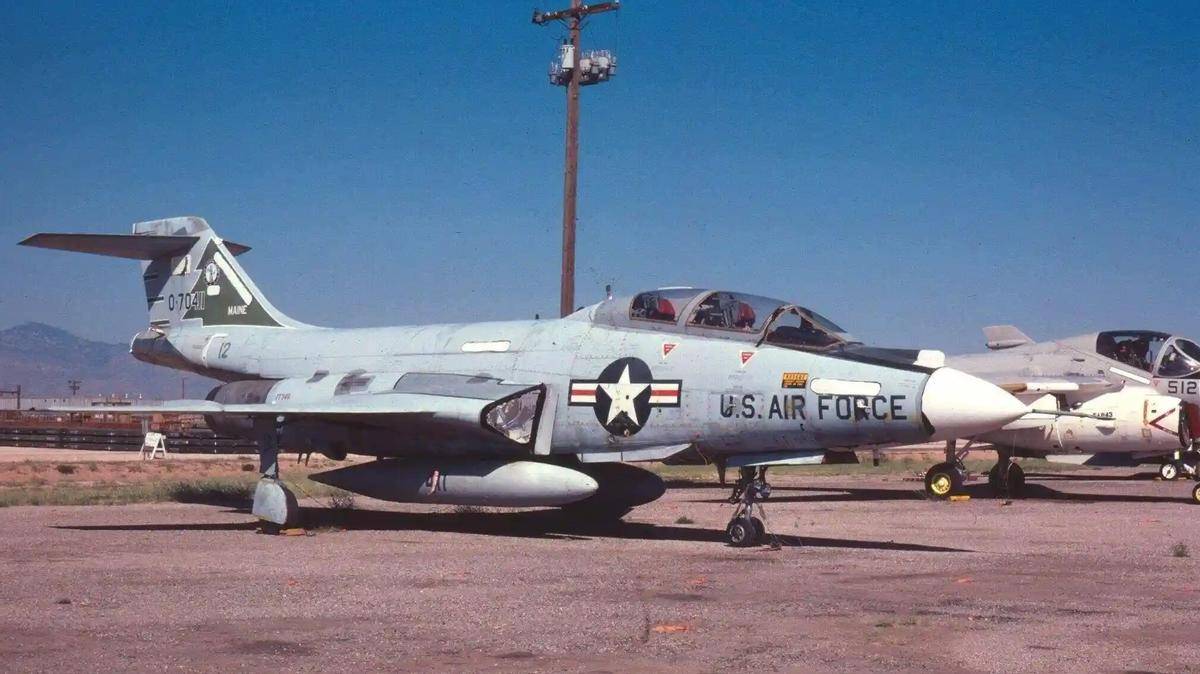 歼50和歼36<strong></p>
<p>中油资本股票</strong>，就是正牌六代机！美国质疑没完了？六代标准由中国人定