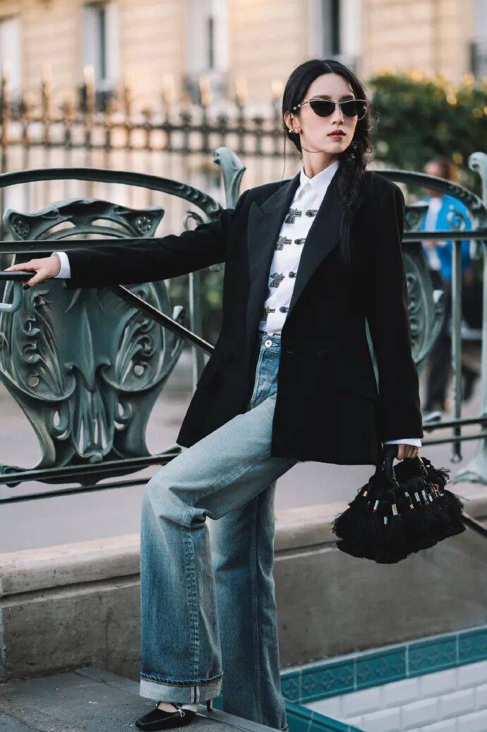 时装周上的女明星<strong></p>
<p>中油资本股票</strong>，秋冬氛围感一键封顶！