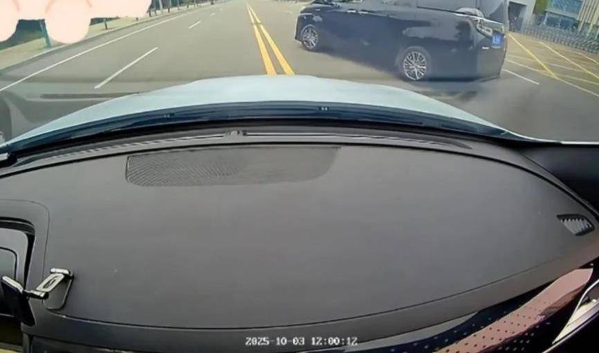 婚庆司机恶意别车后谎称自己是公安人员<strong></p>
<p>中油资本股票</strong>，涉嫌危险驾驶罪被采取刑事强制措施，律师：或被判处拘役并罚款