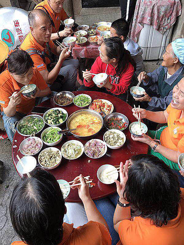 那个让老师骄傲的“调皮”班级！30年同学聚会<strong></p>
<p>格力地产股票</strong>，还伴有一封来自贵州的感谢信