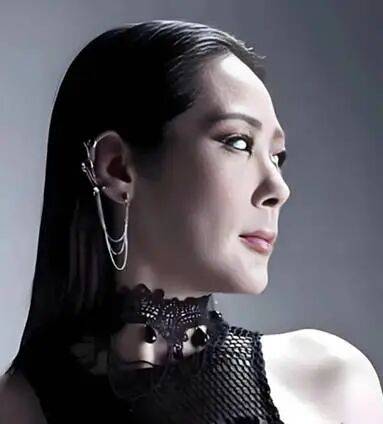 关淑怡病危：有一种叛逆<strong></p>
<p>王府井股票</strong>，叫关淑怡