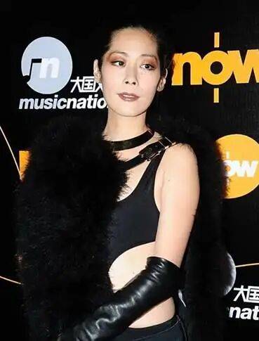 关淑怡病危：有一种叛逆<strong></p>
<p>王府井股票</strong>，叫关淑怡