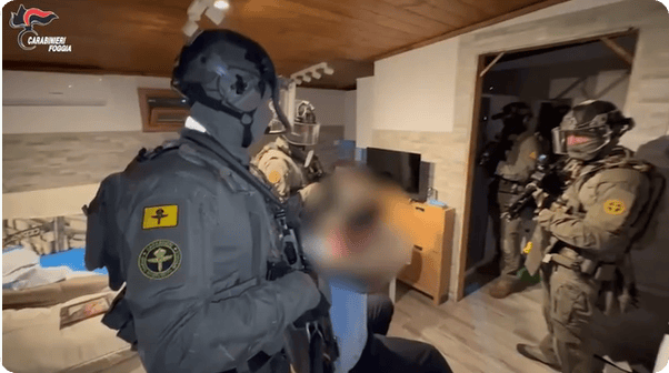 凯特患癌竟因辉瑞疫苗？伦敦4万被盗手机直飞香港<strong></p>
<p>王府井股票</strong>，比贩毒暴利产业链曝光…