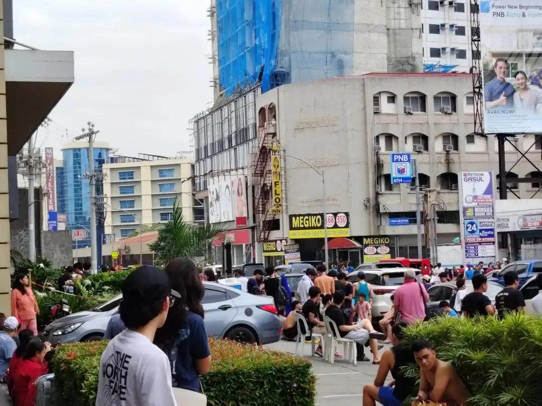 在菲华人亲历7.6级强震：震感强烈<strong></p>
<p>福耀玻璃股票</strong>，有女生被吓哭｜鱼眼·热点