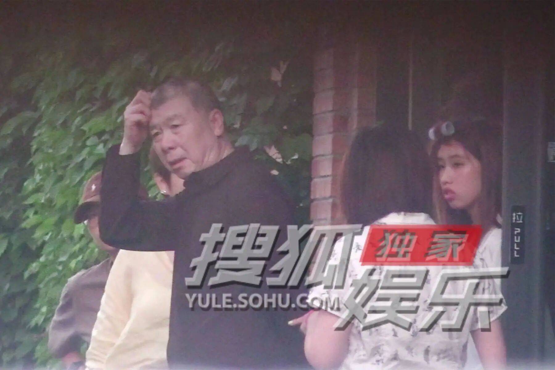 考古|冯小刚带女儿去陈思诚工作室！开个人账号还读影视专业<strong></p>
<p>福耀玻璃股票</strong>，她也要“女承父业”吗？